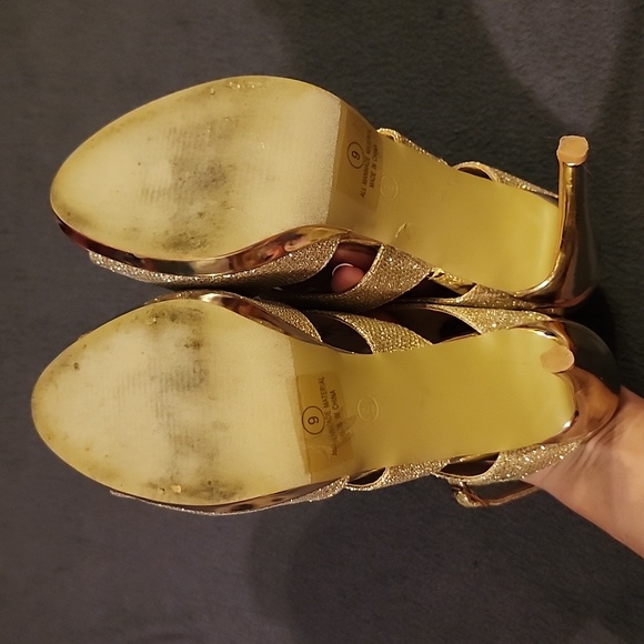 💙GOLD GLITTER HEELS - Picture 5 of 7